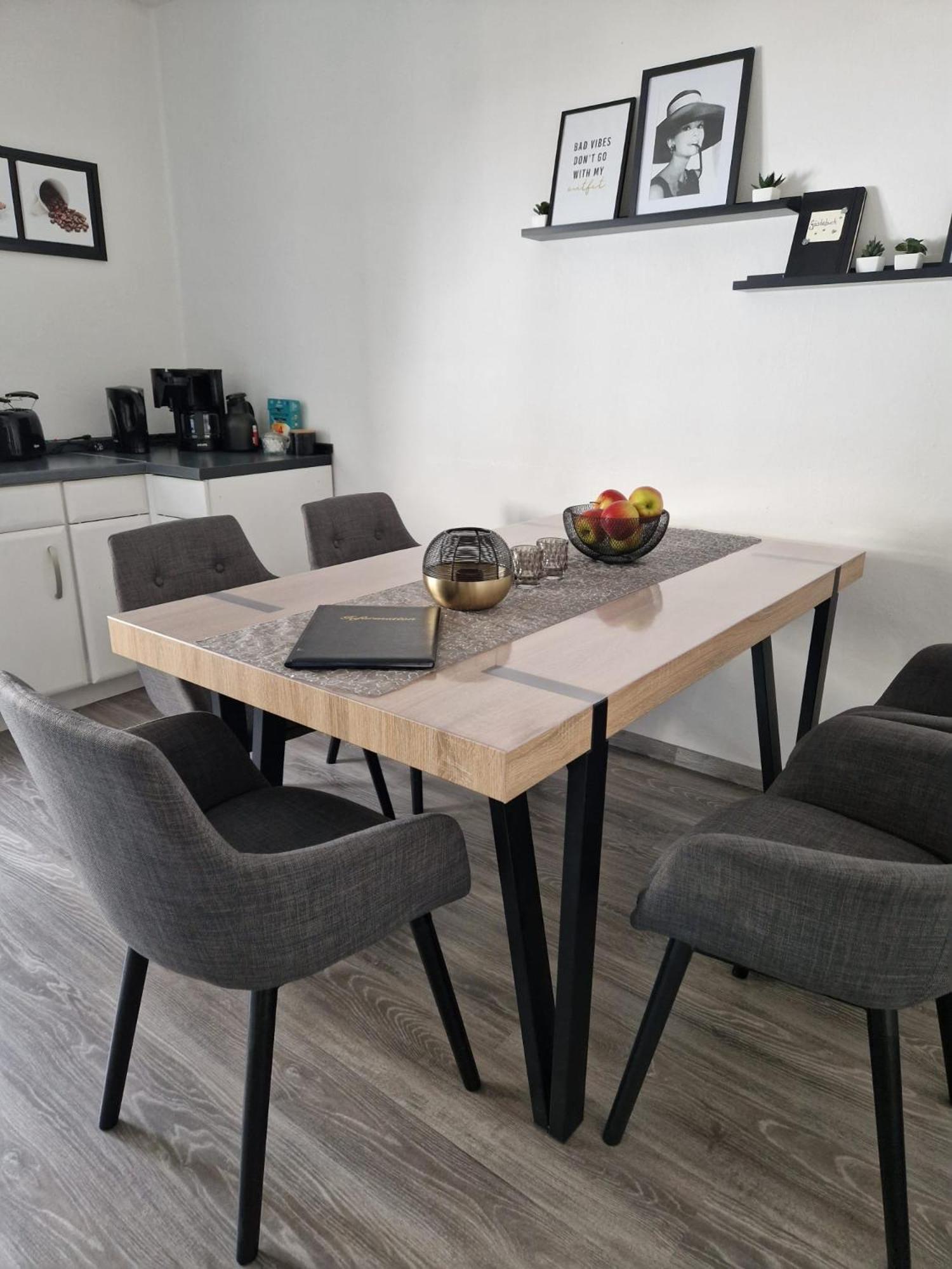 Ferienwohnung Am See Dillich - Ruhige Lage - Eigener Garten - Direkt Neben Einem Natursee Borken  Exterior foto